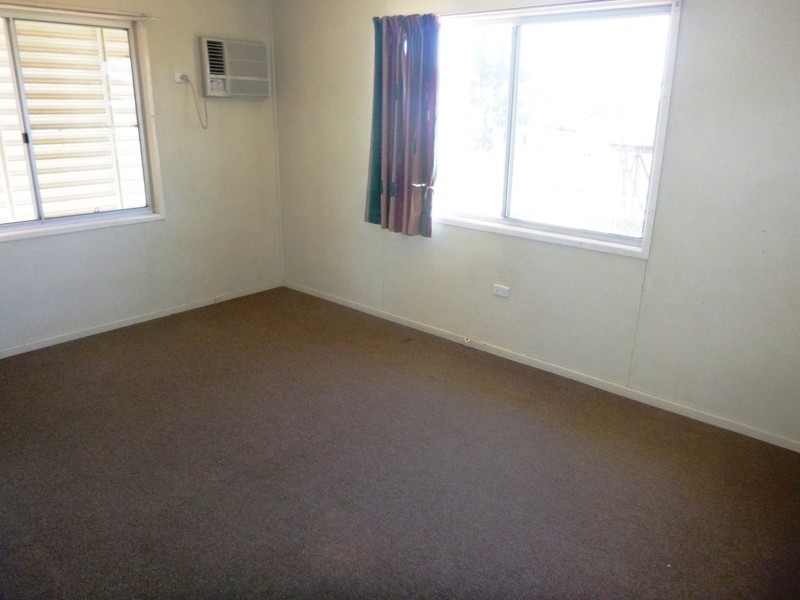 11 Wambo St, Chinchilla QLD 4413