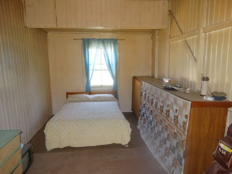 21 Albert Street, Jandowae QLD 4410