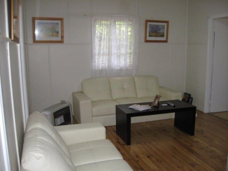 24 Windmill Road, Chinchilla QLD 4413