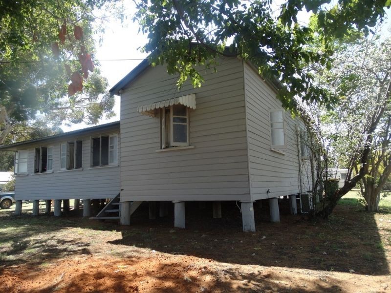 76 Wambo Street, Chinchilla QLD 4413