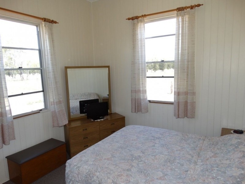 29353 Warrego Highway, Miles QLD 4415