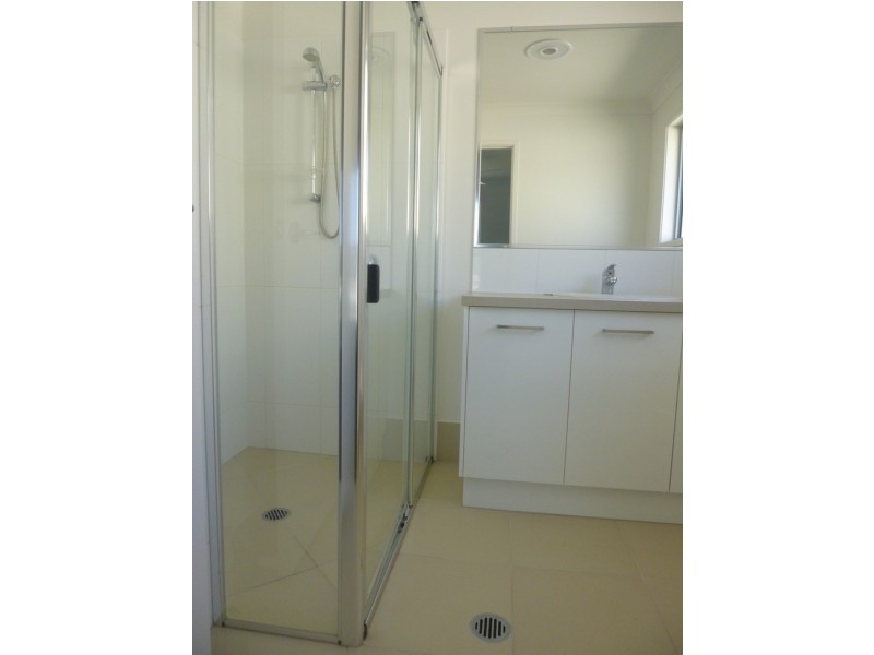 6 Bridgeman Pde, Chinchilla QLD 4413