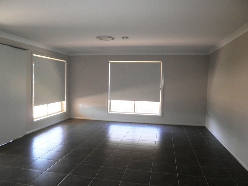 10 Sommerfeld Cr, Chinchilla QLD 4413