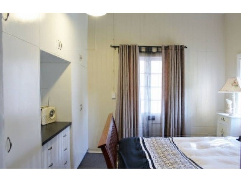 8 Wood Street, Chinchilla QLD 4413