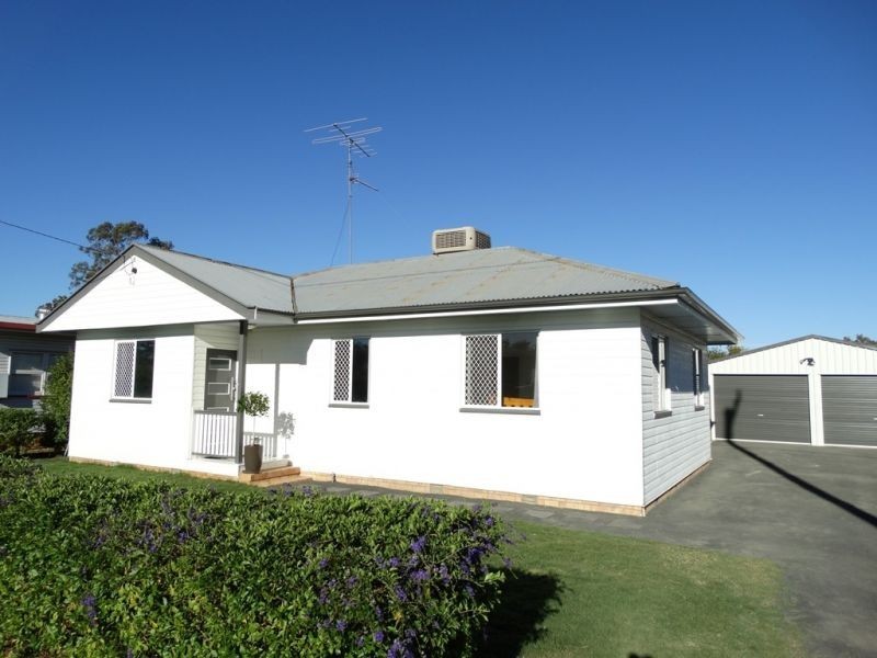 11 Claydon Street, Chinchilla QLD 4413