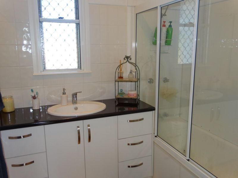 11 Claydon Street, Chinchilla QLD 4413