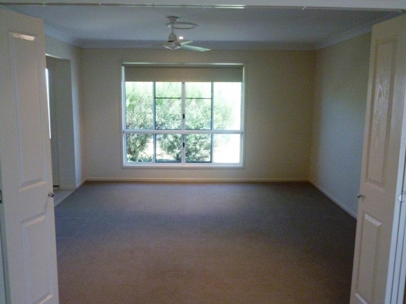 34 Sommerfeld Crescent, Chinchilla QLD 4413