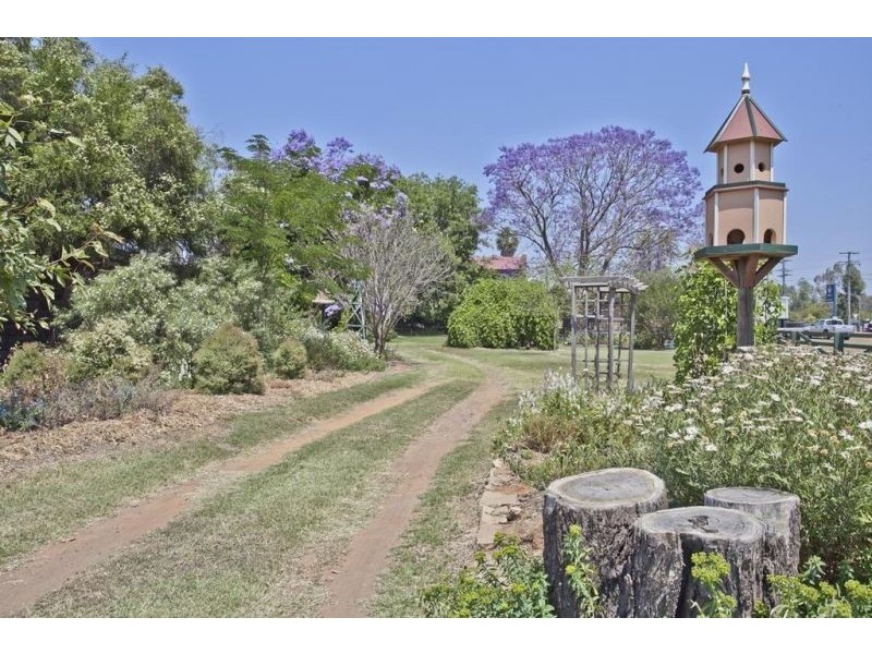 15 Chinchilla Street, Chinchilla QLD 4413