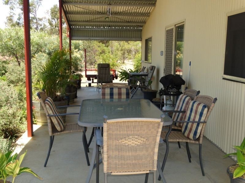 248 Tregathlyn Road, Tara QLD 4421