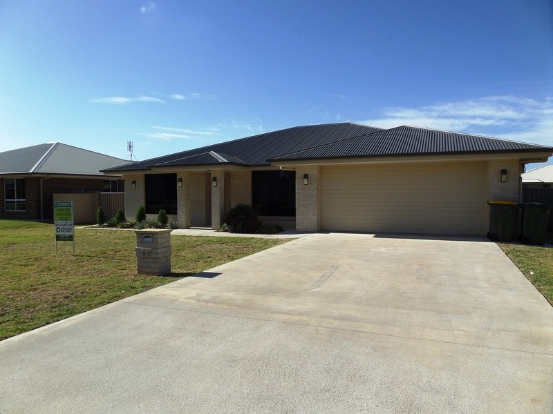 40 Sommerfeld Cr, Chinchilla QLD 4413