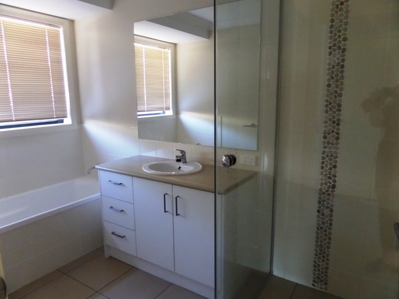 40 Sommerfeld Cr, Chinchilla QLD 4413