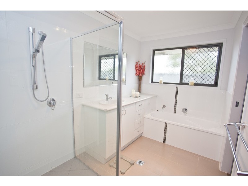 6B Dudley St, Chinchilla QLD 4413