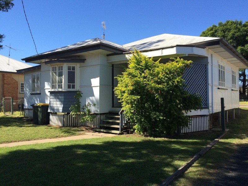 14 Wambo St, Chinchilla QLD 4413