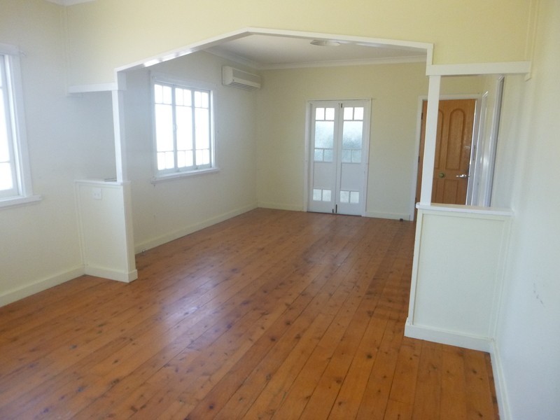 14 Wambo St, Chinchilla QLD 4413