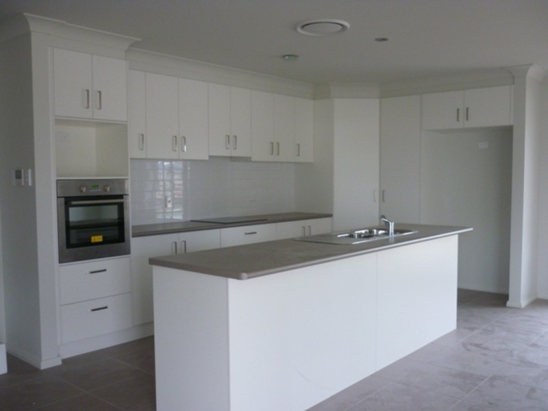 2 Sommerfeld Cr, Chinchilla QLD 4413