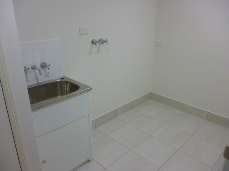 Units 1 & 2/8 Windmill Road, Chinchilla QLD 4413