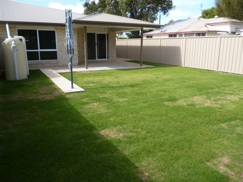 Units 1 & 2/8 Windmill Road, Chinchilla QLD 4413