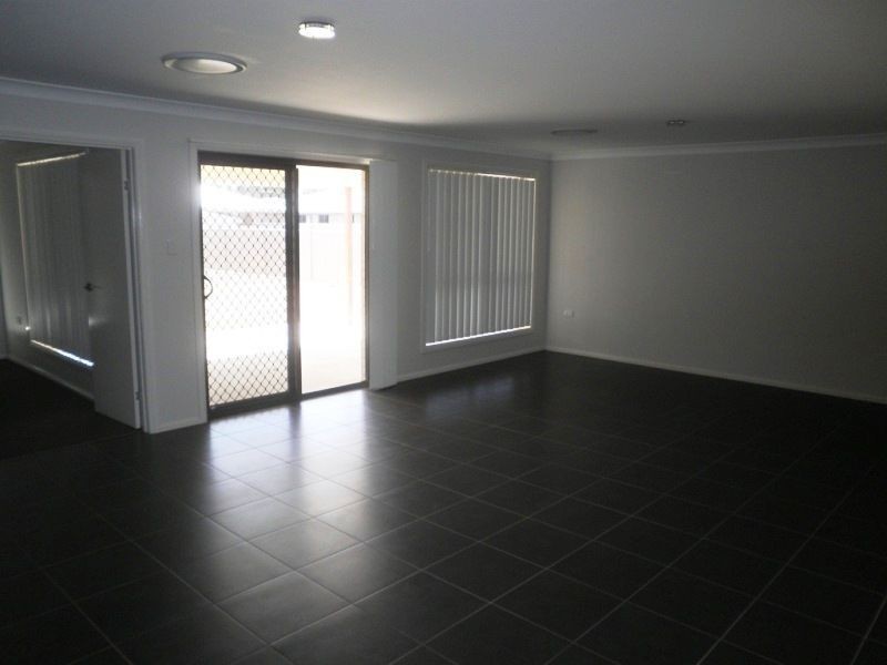 28 Sommerfeld Crescent, Chinchilla QLD 4413