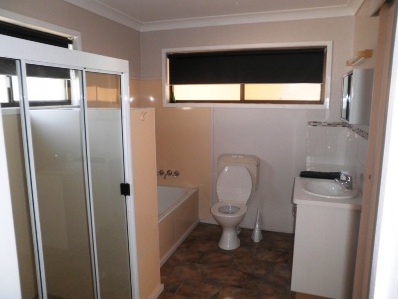 1/37 Barber St, Chinchilla QLD 4413