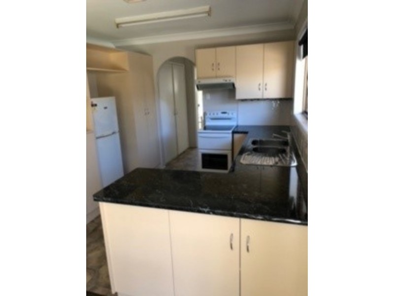 1/37 Barber St, Chinchilla QLD 4413