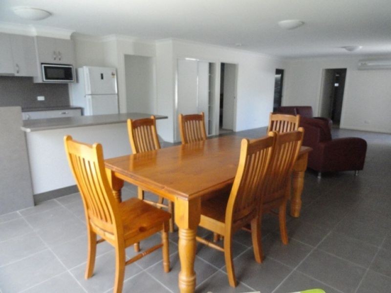 8 Holland Street, Chinchilla QLD 4413