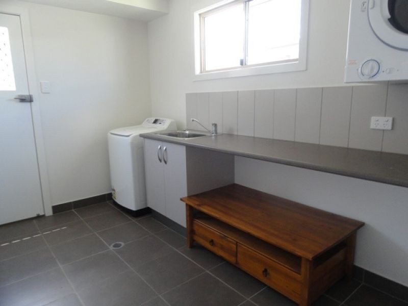 8 Holland Street, Chinchilla QLD 4413