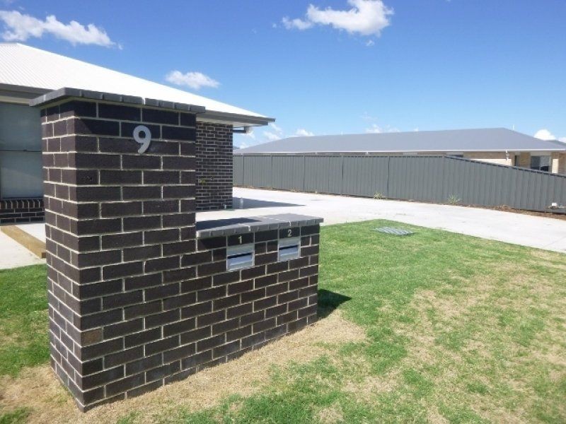 2/9 Dudley Street, Chinchilla QLD 4413