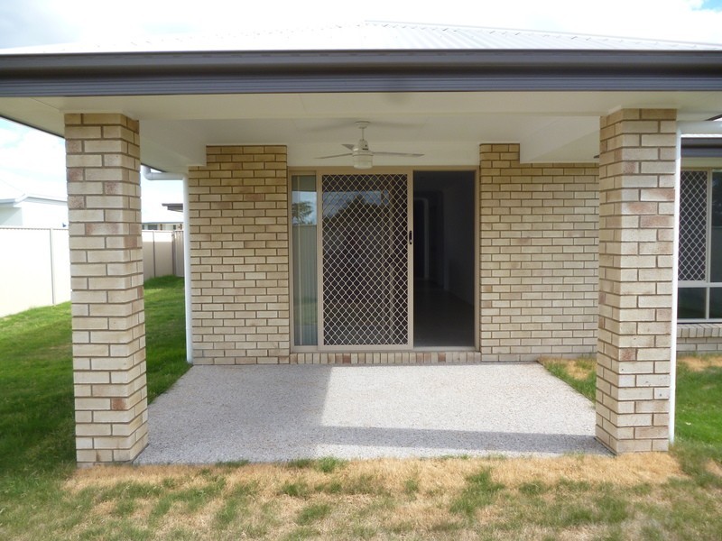 8  Bridgeman Parade, Chinchilla QLD 4413