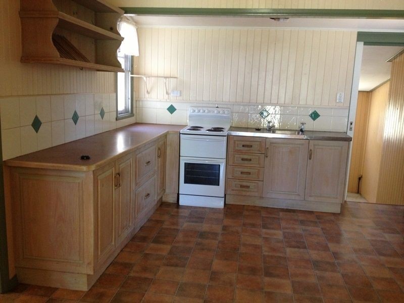 8 Helena Street, Chinchilla QLD 4413