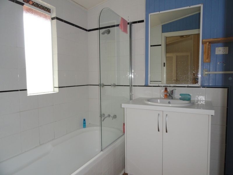 8 Helena Street, Chinchilla QLD 4413