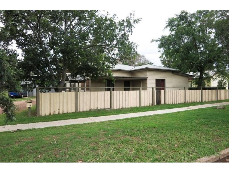 128 Murilla Street, Miles QLD 4415