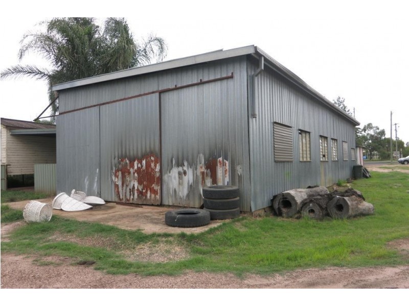 128 Murilla Street, Miles QLD 4415