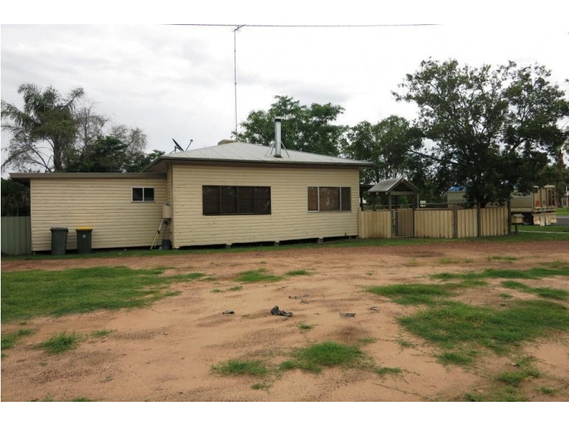 128 Murilla Street, Miles QLD 4415