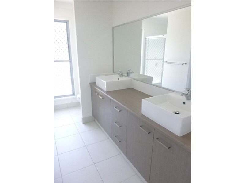 67 Ellem Dr, Chinchilla QLD 4413