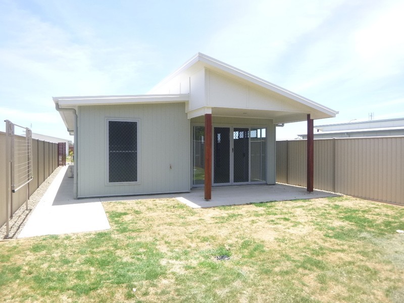 67 Ellem Dr, Chinchilla QLD 4413