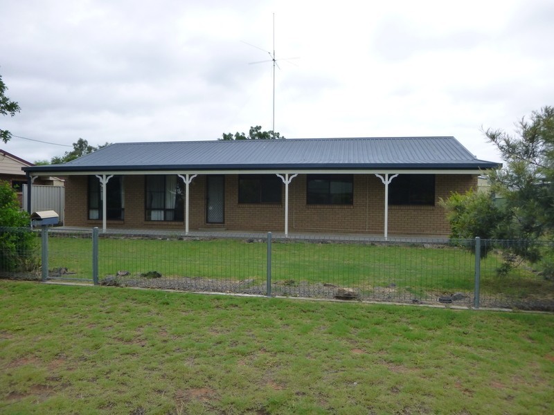 14 Scouller St, Chinchilla QLD 4413