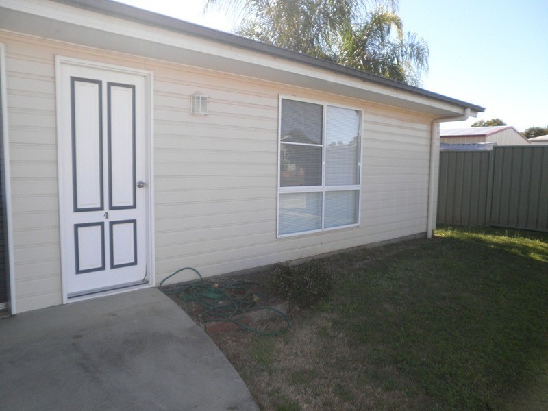 4/13 Wood Street, Chinchilla QLD 4413