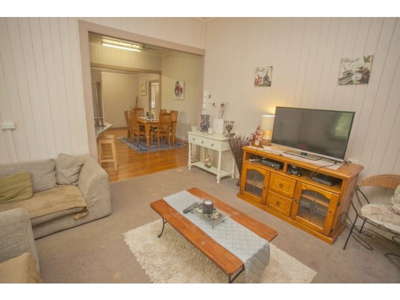 2 Birkett Street, Chinchilla QLD 4413