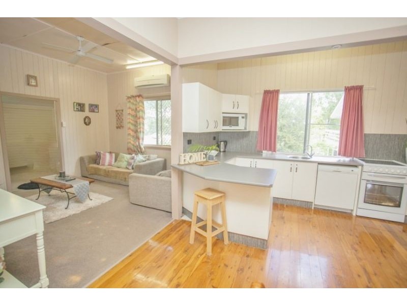 2 Birkett Street, Chinchilla QLD 4413