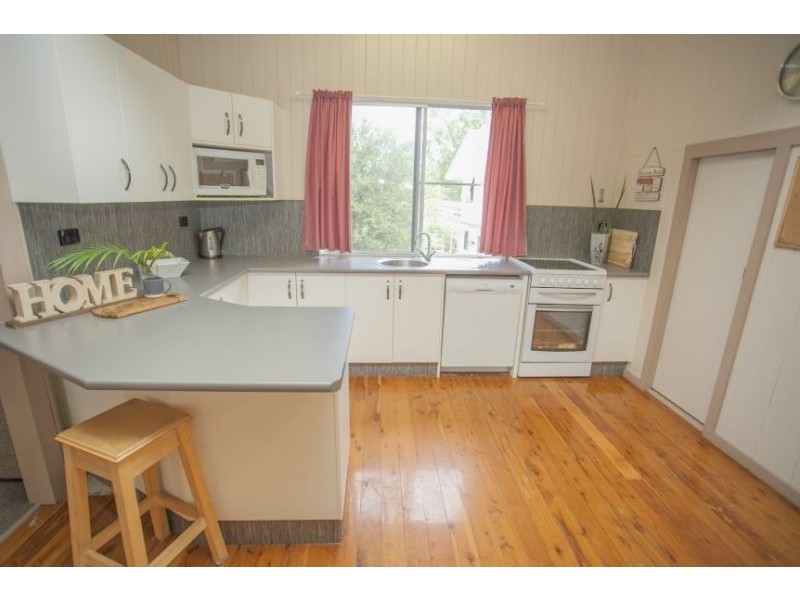 2 Birkett Street, Chinchilla QLD 4413