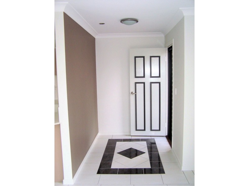 Unit 2/No.6 Holland Street, Chinchilla QLD 4413