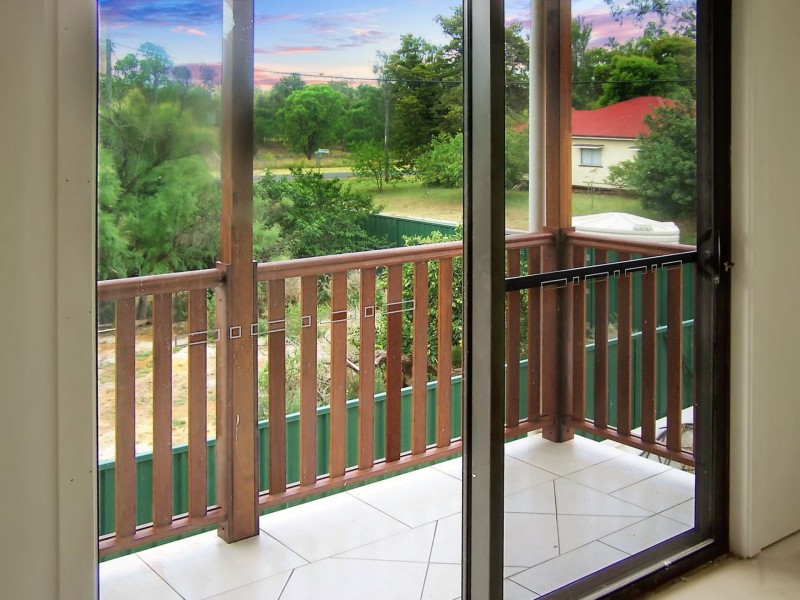 Unit 2/No.6 Holland Street, Chinchilla QLD 4413