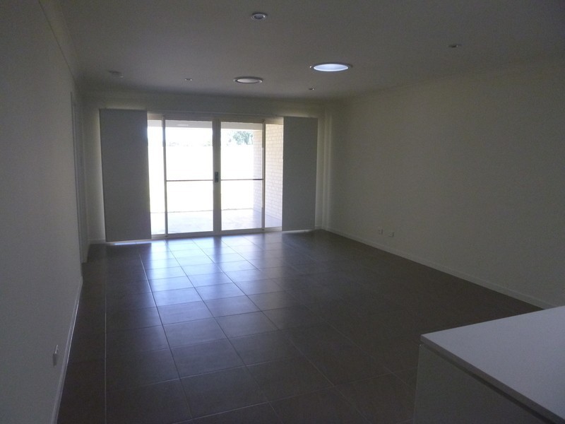 1/37 Skewis St, Chinchilla QLD 4413