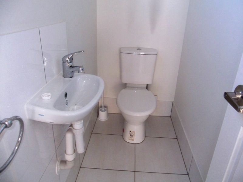 2/6 Holland Street, Chinchilla QLD 4413