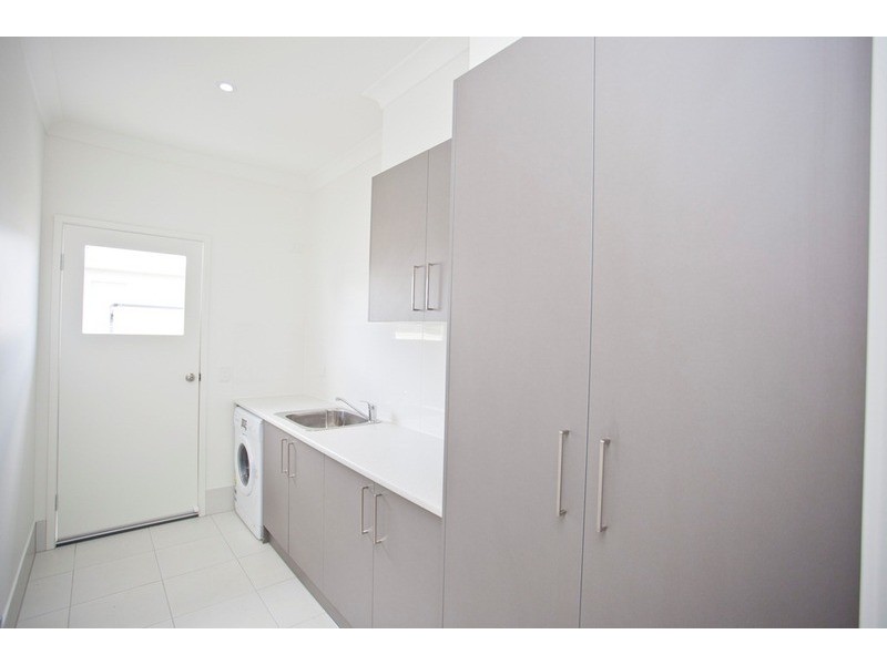 18 Parker Place, Chinchilla QLD 4413