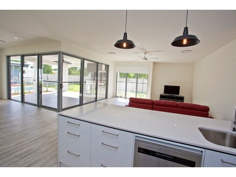 18 Parker Place, Chinchilla QLD 4413