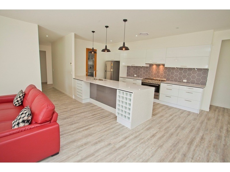 18 Parker Place, Chinchilla QLD 4413