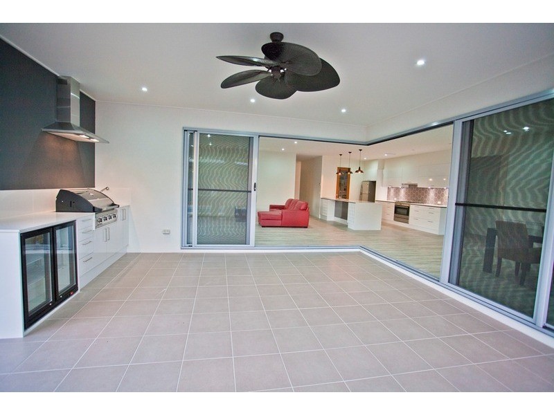 18 Parker Place, Chinchilla QLD 4413