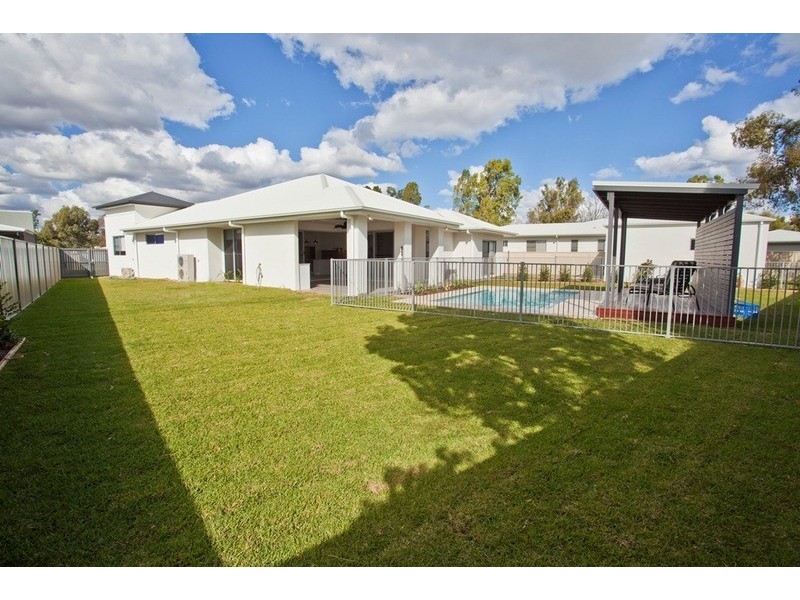 18 Parker Place, Chinchilla QLD 4413
