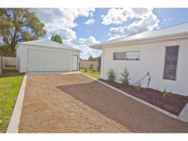 18 Parker Place, Chinchilla QLD 4413